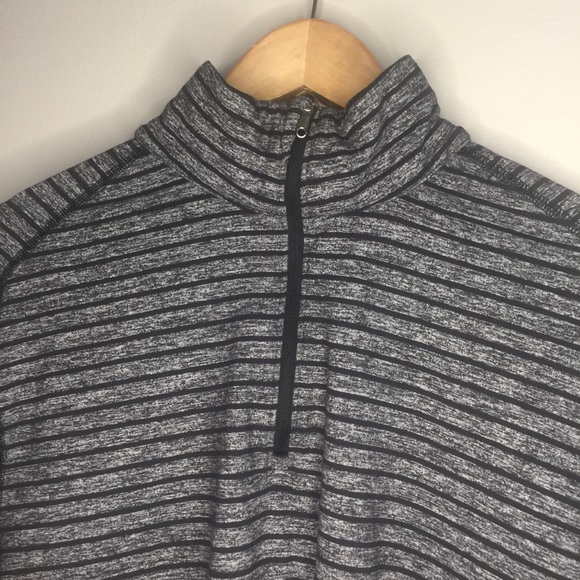 Lululemon size XL 1/2 Zip Raven Stripe Black - Picture 9 of 12